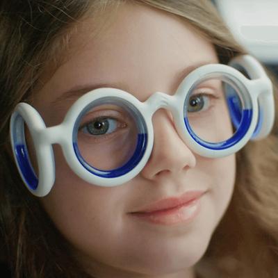 1 Stück Anti-Reisekrankheit Flüssigkeitsbrille Tragbare linsenlose Fahrkrankheitsbrille Anti-Krankheitsbrille für Kinder und Erwachsene