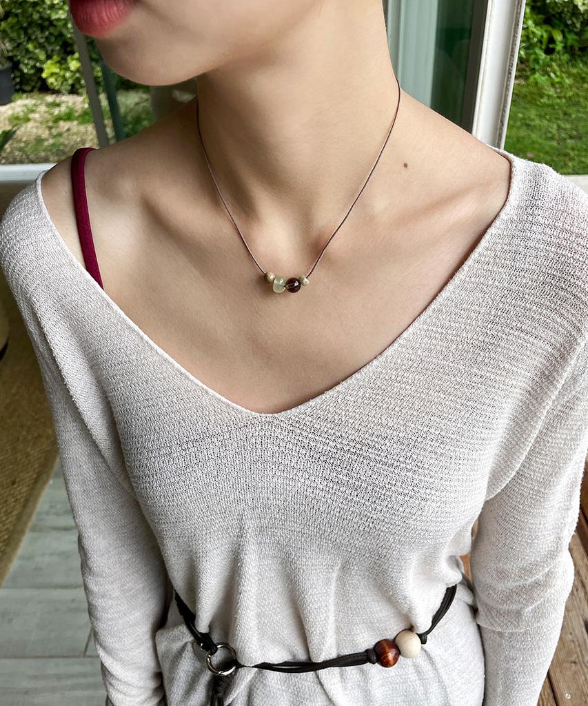 Holidayvisitor Pebble String Necklace