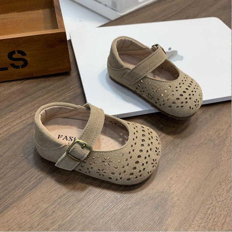Children s Summer Roman-Style Leather Sandals: Soft Sole Beach Moccasins for Girls, 2026. 17