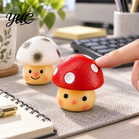 Decorative Resin Crafts Cute Mushroom Figurine, Desktop Ornament for Office Desk Home Decoration, Small Figurine Workstation Smiling Statue