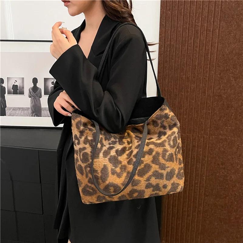 Fashionable Retro Women Tote Bags Versatile Leopard Print Crossbody Bag for Women Purse and Handbags Shopping Bags