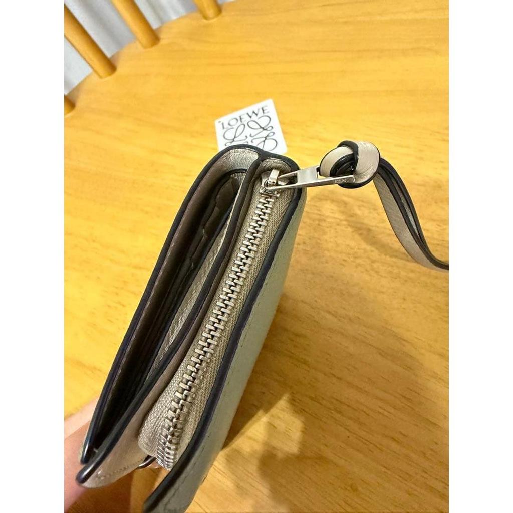 Used Wallet Women's Bifold LOEWE Genuine Leather Trifold