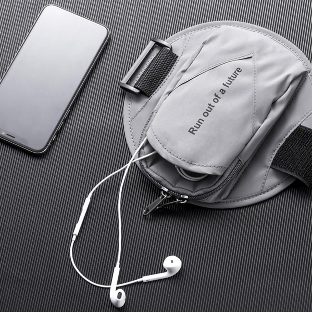 

Sports arm bag