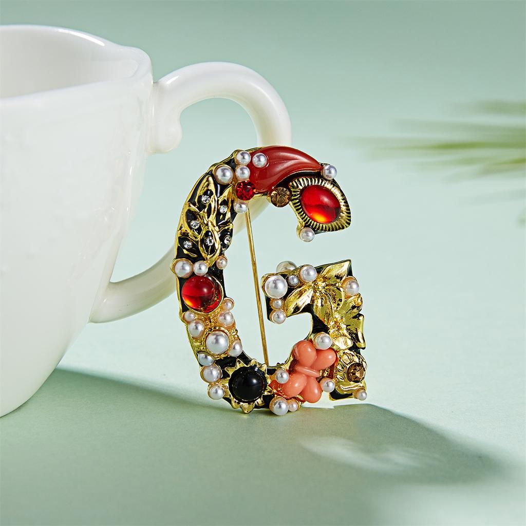 Vintage Rhinestone Imitation Pearl Letter A D G S M Brooches For Women Luxury Baroque Alphabet Initial Name Lapel Pins Jewelry