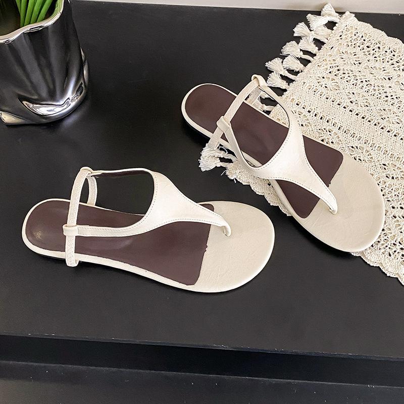 2025 summer new round toe with flat bottom fashion belt buckle holiday Rome beach women's sandals
