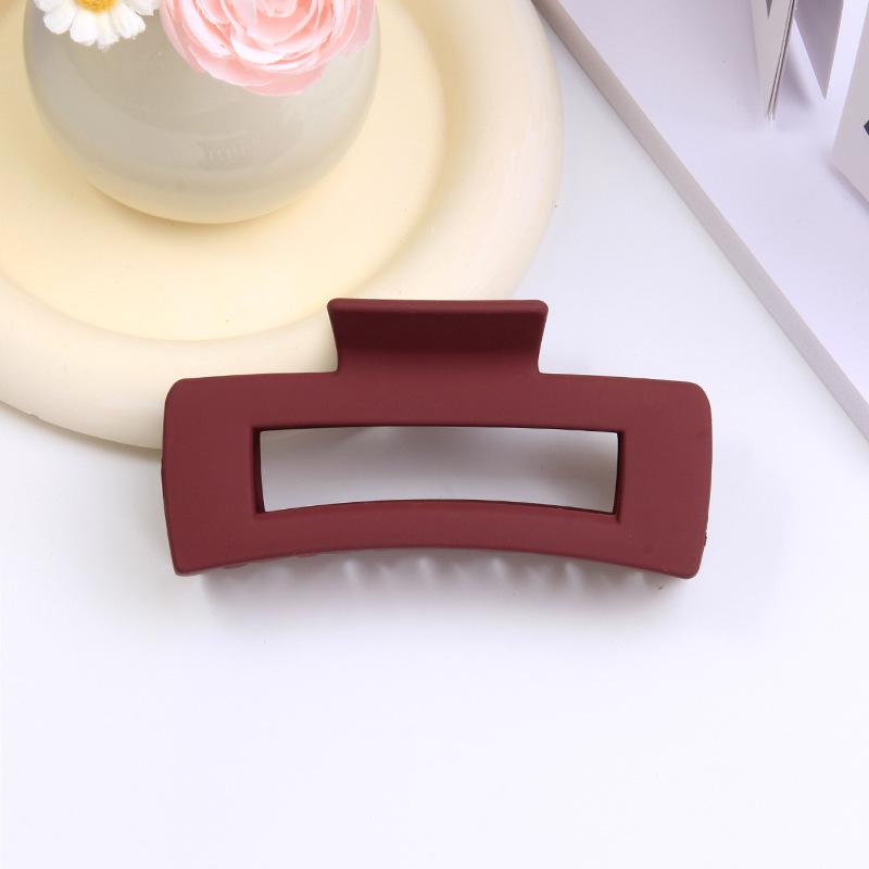 Korean style fashion matte large clip hollowed out square hair with a feminine style, braided hair, shark hair accessory