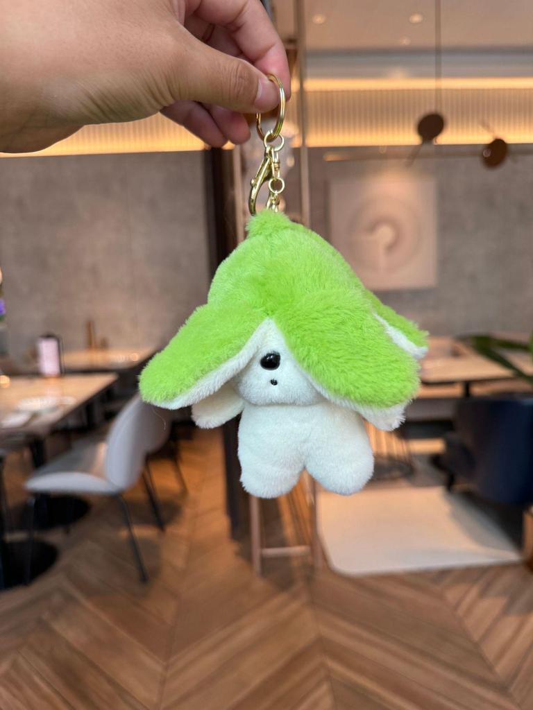 Wow Claw Machine: Fun Banana Dog Anxiety Plush Keychain