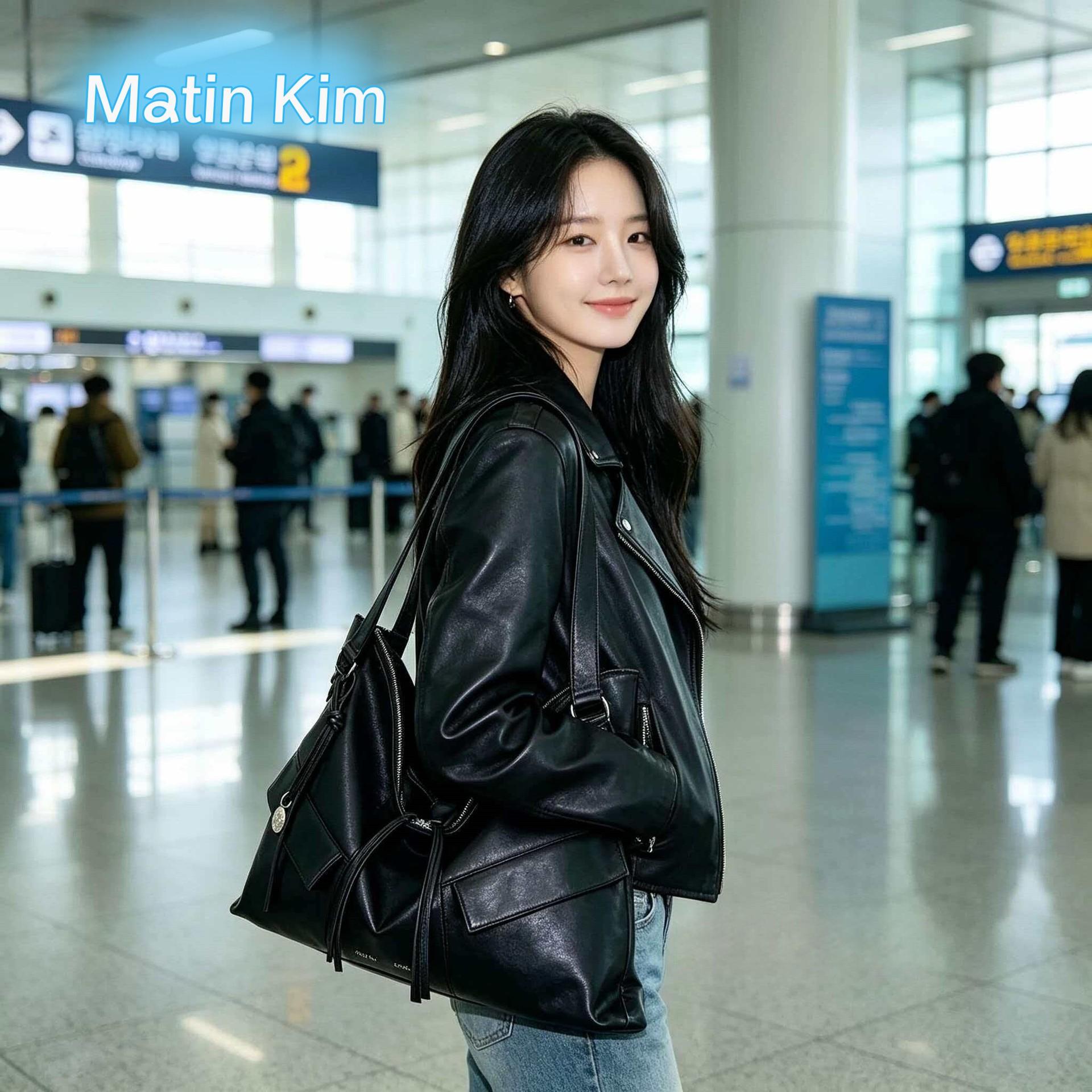 

Black Warrior Versatile Shoulder Bag, Underarm Bag, Commuter Bag