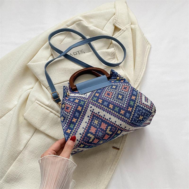 Trendy Street Style Pu Material Shoulder Bag For Women In Black Blue Red