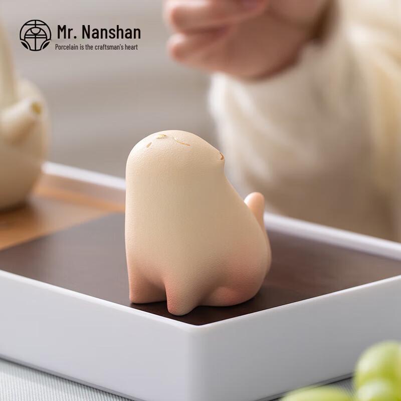 Nanshan Mr. Ceramic Cat Tea Pet Ornament