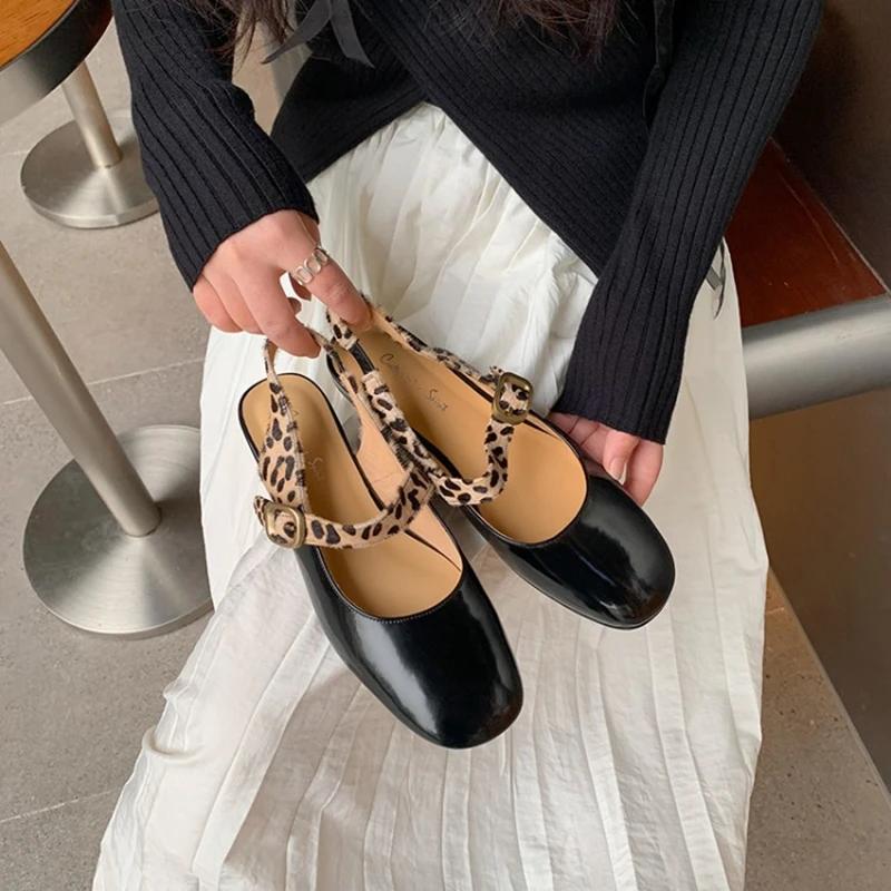 Fashion HOT SALE Spring Women Pumps Patent Leather Round Toe Splicing Leopard Print One-line Buckle Low-heel Women Shoes Mary Jane Shoes
