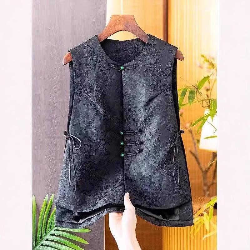 Premium vest vest women's retro jacquard niche style disc buckle stacked top