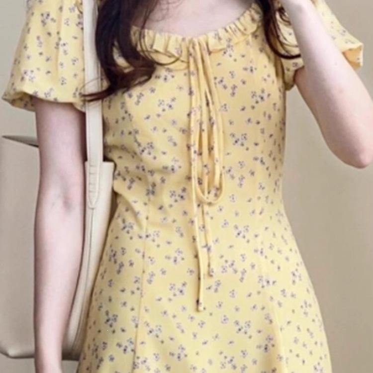 Dopamine wears French yellow floral dress women's clothing 2026 new summer beautiful long dress small man