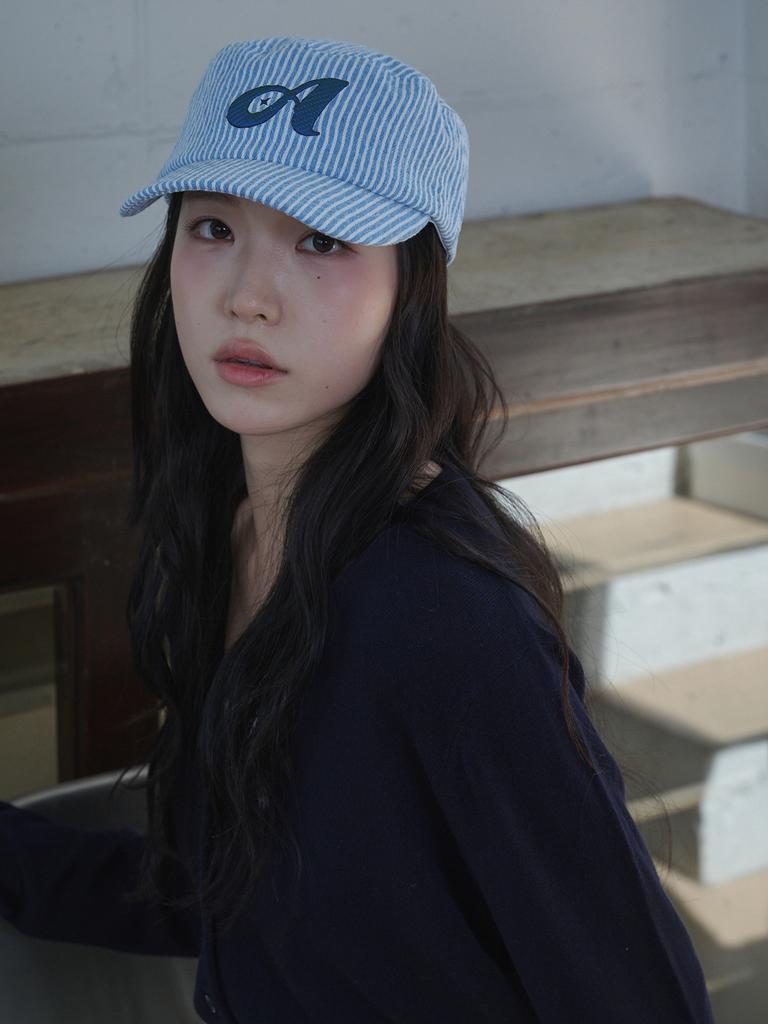 Olinkeompeulliteu Argyle Stripe Denim Pillbox Cap (Medium Blue)