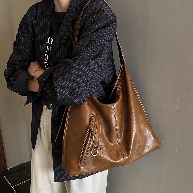 

Повседневная ретро сумка большой вместимости женская 2025 новая для поездок на работу универсальная на плечо сумка-мессенджер мягкая сумка-тоут сумка-ведро