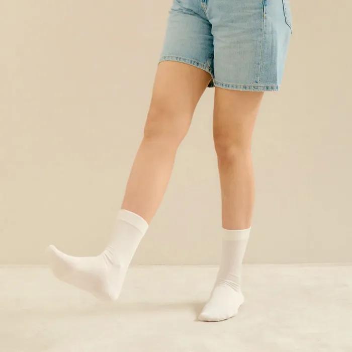 Loose-fitting silky see-through socks