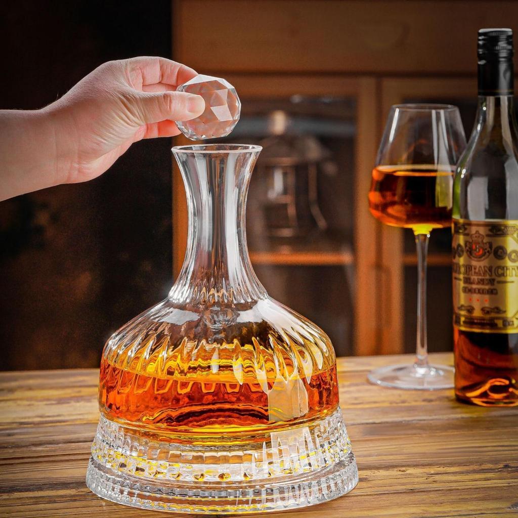 Vortex Rotating Red Wine Decanter Set - Luxury Home & Hotel Wine Dispenser