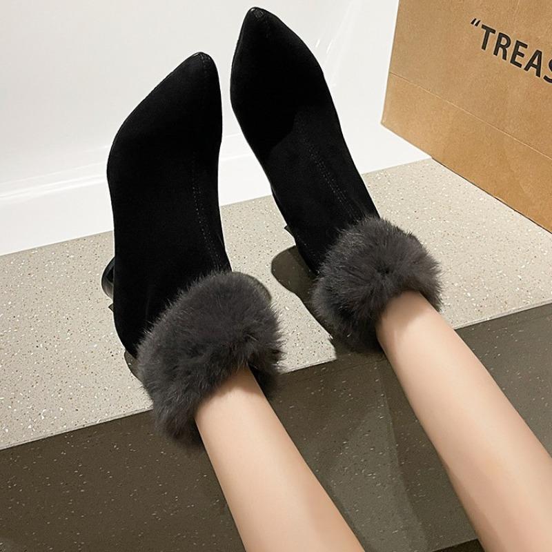 Comfortable and versatile women's autumn and winter velvet women's boots new autumn and winter cheongsam shoes women's fashion boots