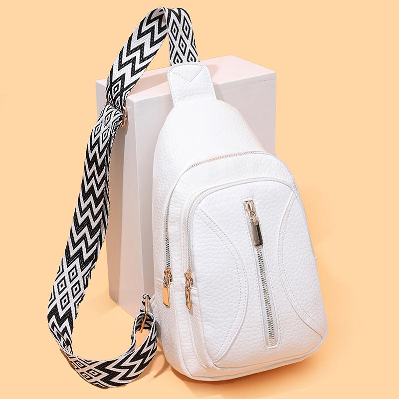 Women's Chest Bag Soft Leather Crossbody Bag Travel Shoulder Bag