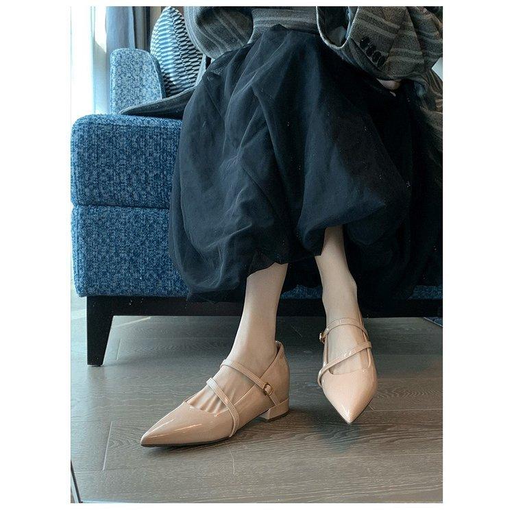 2025 new French small man with pointed head inner height increase thick heel single shoes women's shallow mouth one-word buckle Mary Jane women's sh