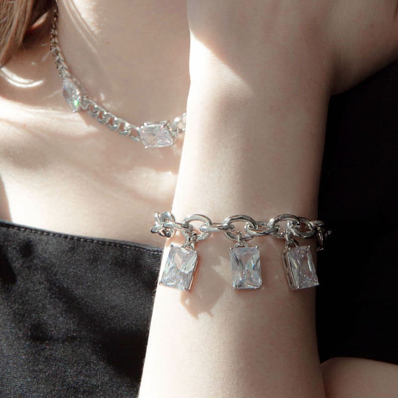 Jean Paul Clarisse Square Cubic Charm Chain Bracelet JB-22-043B