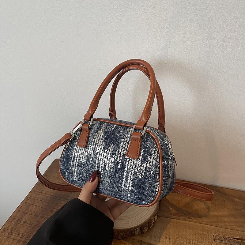 

Нишевая сумка контрастного цвета женская 2025 новая модная универсальная сумка-мессенджер ручная сумка-подушка с пайетками маленькая сумка коричневый