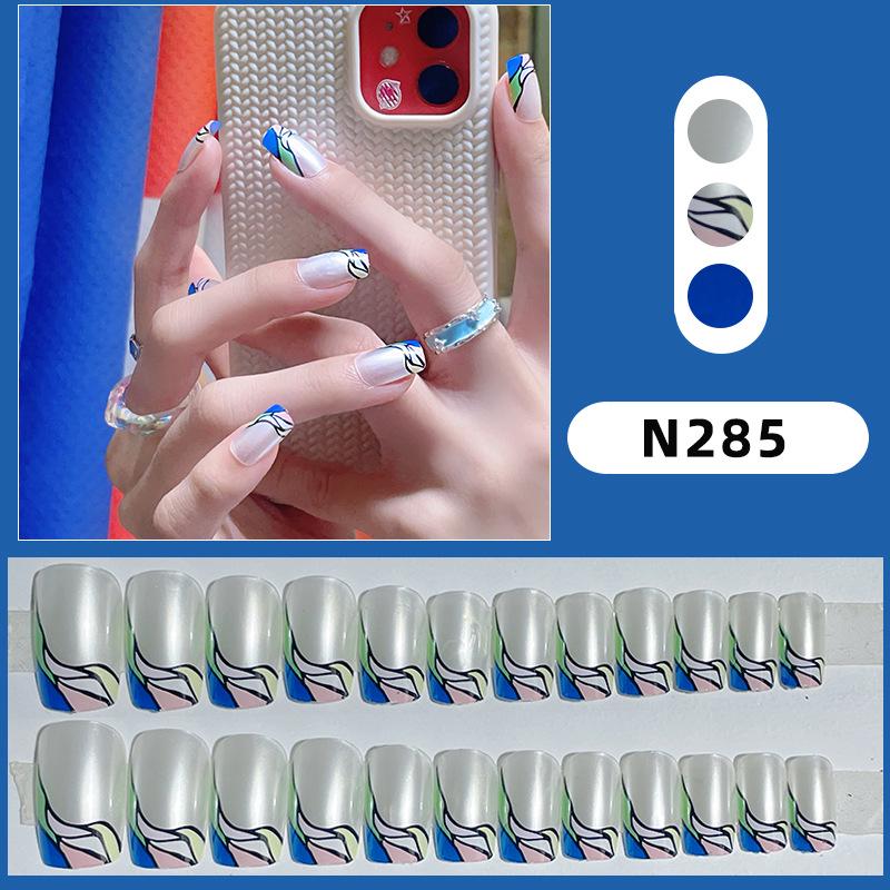 

Trendy French Minimalist Color-Block Graffiti Press-On Nails: Chic and Stylish Nail Art