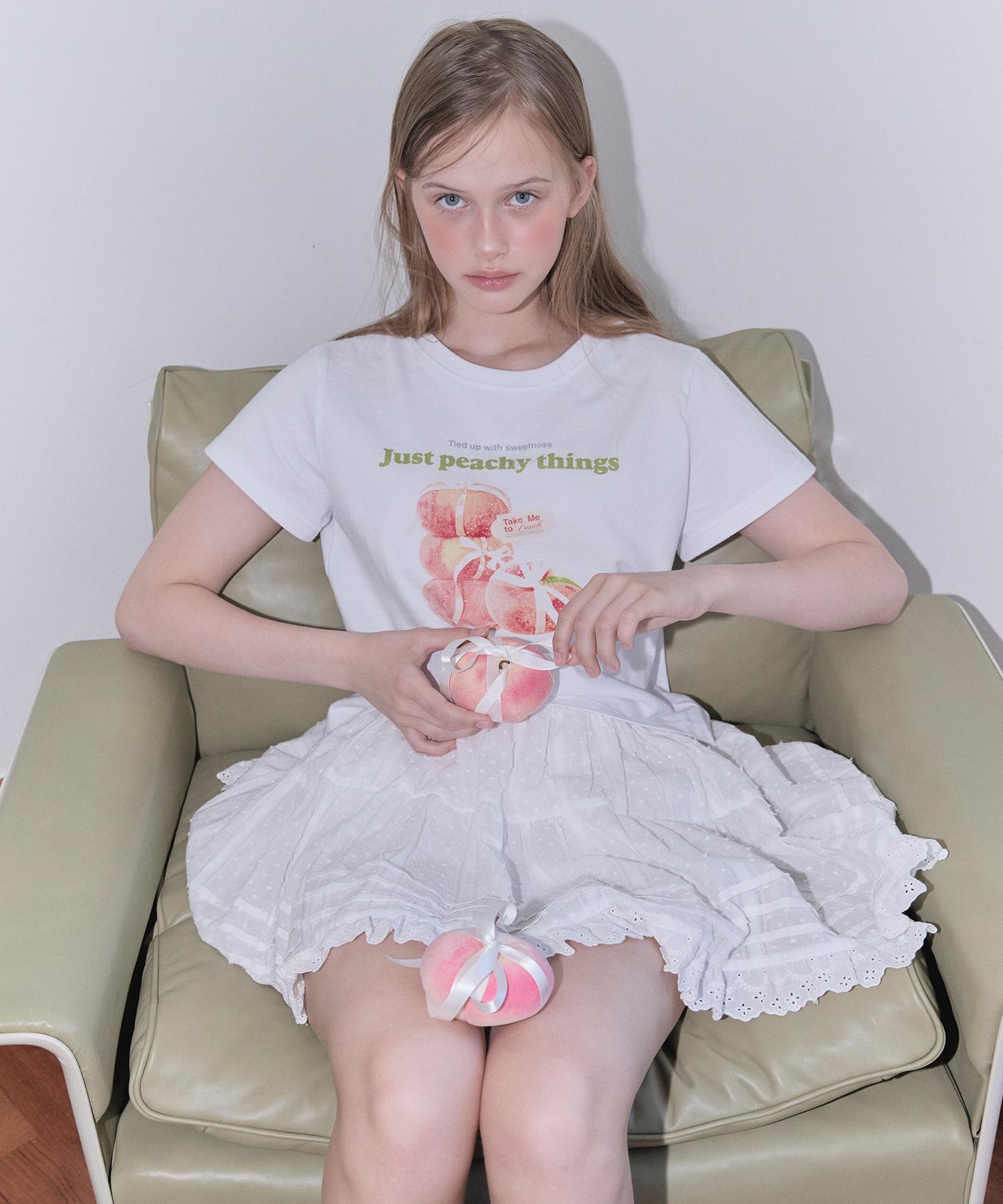 Margarine Fingers Peach Graphic T-Shirt (White)