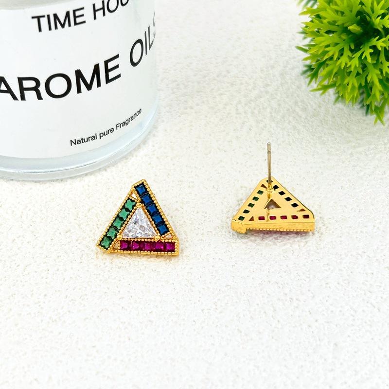 Personalized Triangular Full Drill Stud Earrings Design