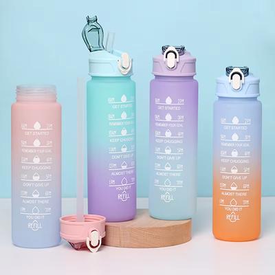 700ml Sportwasserflasche Hochtemperaturbeständig Graduiert Strohhalmbecher Regenbogen Mattierter Farbverlauf Wasserbecher Plastikbecher