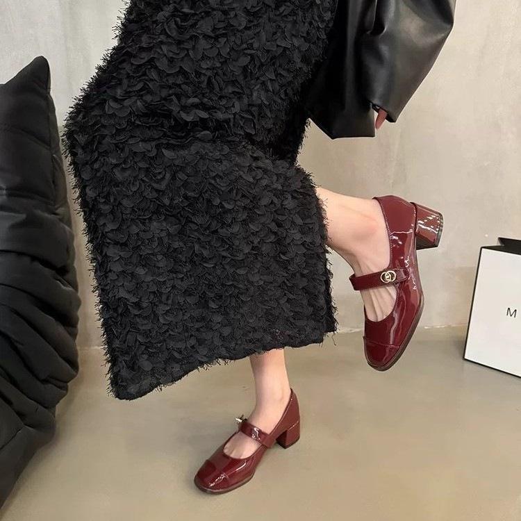 French Mary Jane small leather shoes autumn British style thick heel one-word buckle temperament single shoes