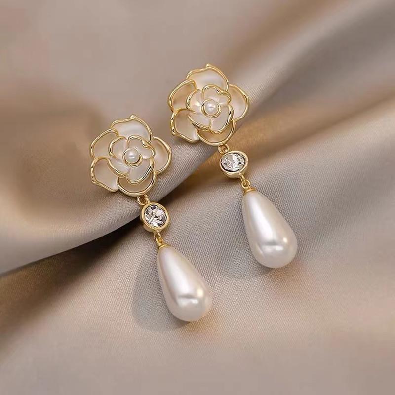 S925 Silver Teardrop Pearl Zircon Stud Earrings: Elegant Women's Fashion