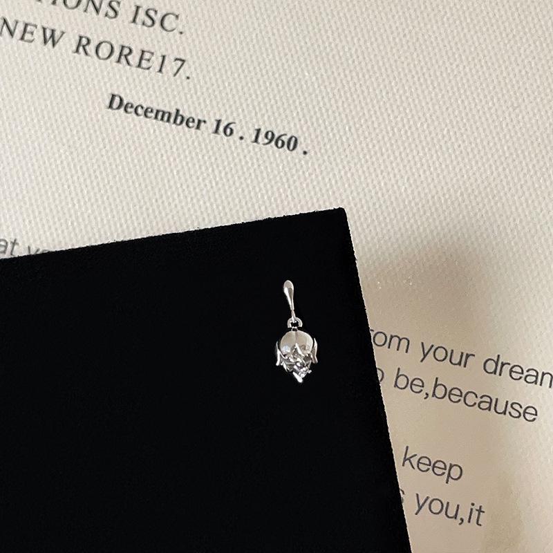 Zircon Bowknot Heart Cartilage Earrings: Chic, Versatile, Simple Earrings for Women