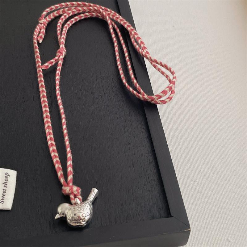 

Animal Bird Pendant Necklace Bohemian Style Weaving Rope Necklace Women Charm Jewelry Gifts as the picture