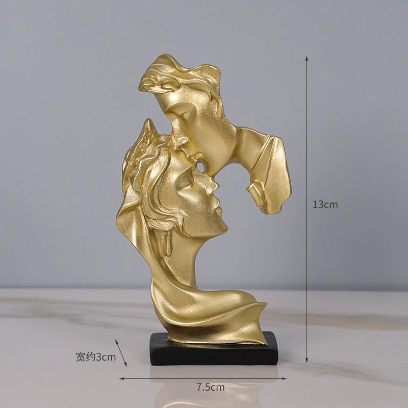 Mini Resin Lovers Statue Figurine Kissing Posture Model Craft Sculpture Ornament Home Decor Desktop Wine Cabinet Decoration