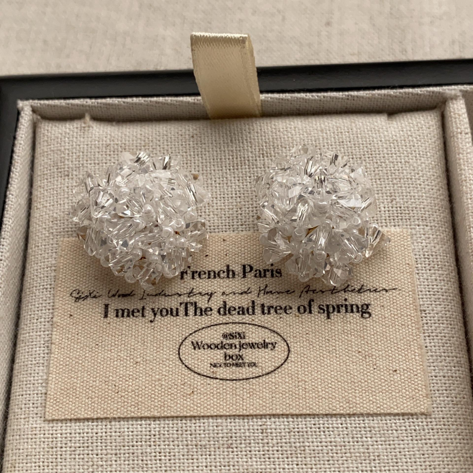 Super fairy handmade beaded flower cluster flower stud earrings holiday wind girl earrings smart senior sense sweet romantic earrings