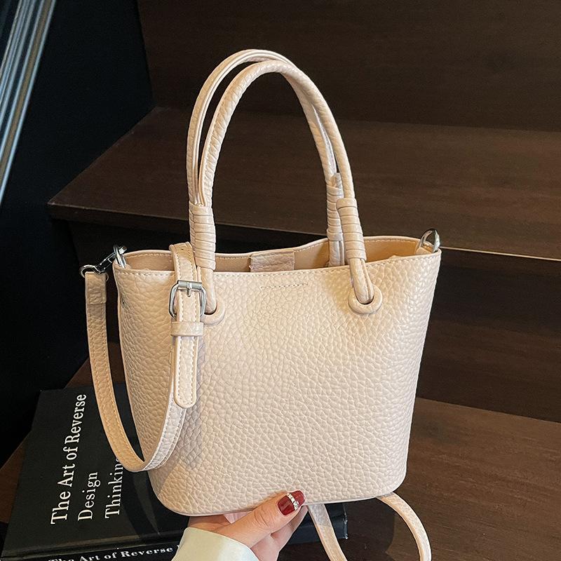 Wholesale and Popular Exquisite Lychee Pattern Simple Portable Bucket Bag Women's High-end Texture Versatile Commuter Casual Messenger Bag