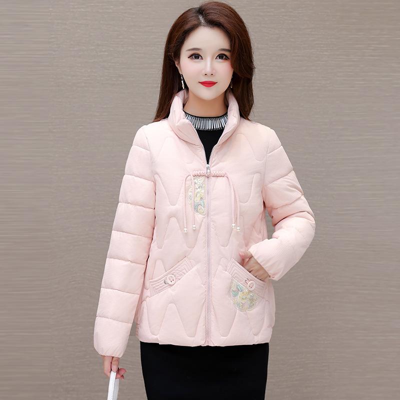 

Короткая хлопковая одежда женская новая модная вышитая китайская хлопковая куртка зимняя теплая хлопковая куртка прилив 4XL130-75 kg розовый
