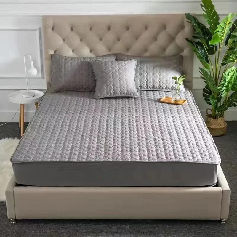 Breathable and Anti-Bacterial Mattress Topper with Air-Permeable Bed Pad for a Comfortable Night's Sleep