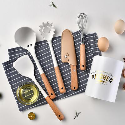 Bílá silikonová sada kuchyňského náčiní Nepřilnavé kuchyňské náčiní Špachtle Naběračka Metličky na vejce Lopatka Lžíce Vaření Nástroje Příslušenství