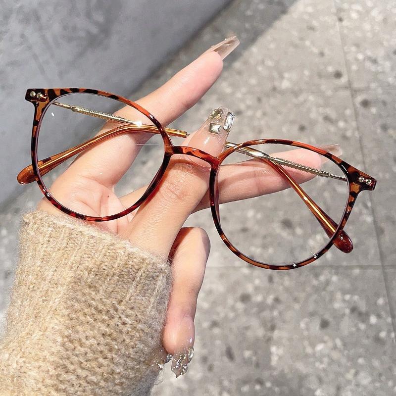 1 Piece of Ladies' Round Daily Versatile Color Changing Simple and Fashionable Glasses Suitable for Commuting To School