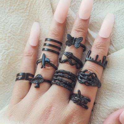 Conjunto Aberto de 10 Peças de Anéis Pretos Eletroforéticos com Borboleta, Coelho, Cogumelo, Cobra Exagerados