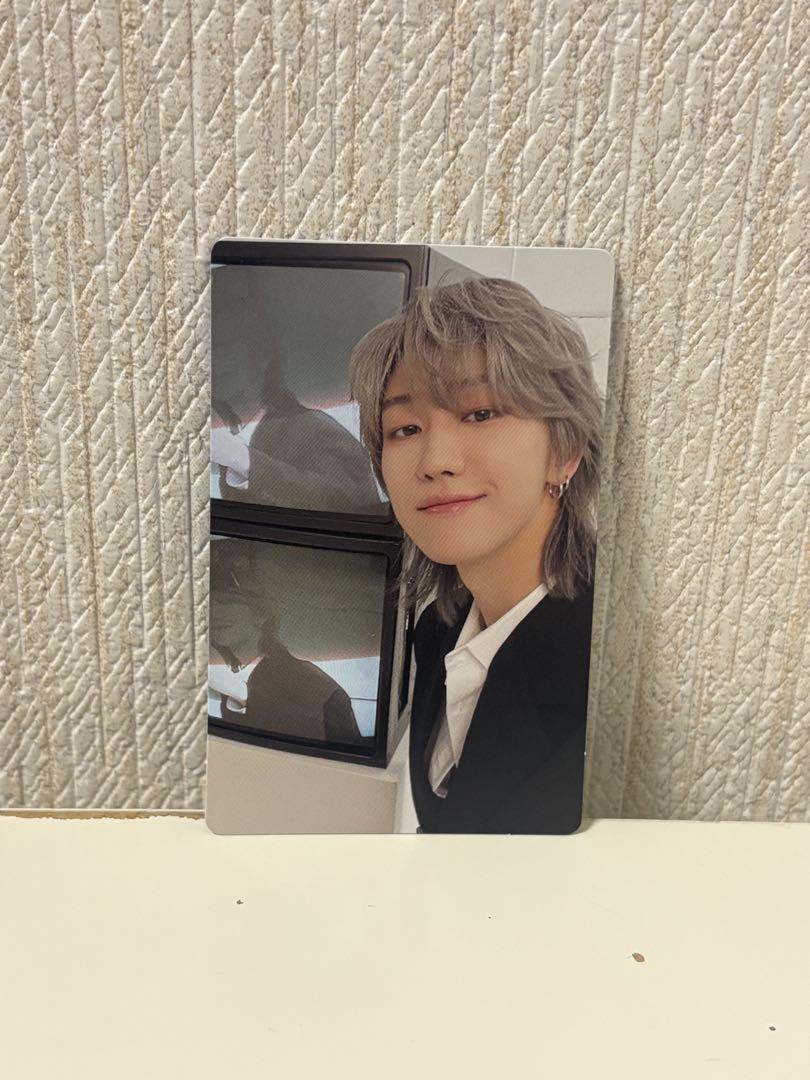 

[USED] K-POP 17 IS RIGHT HERE THE8 The8 Trading Card