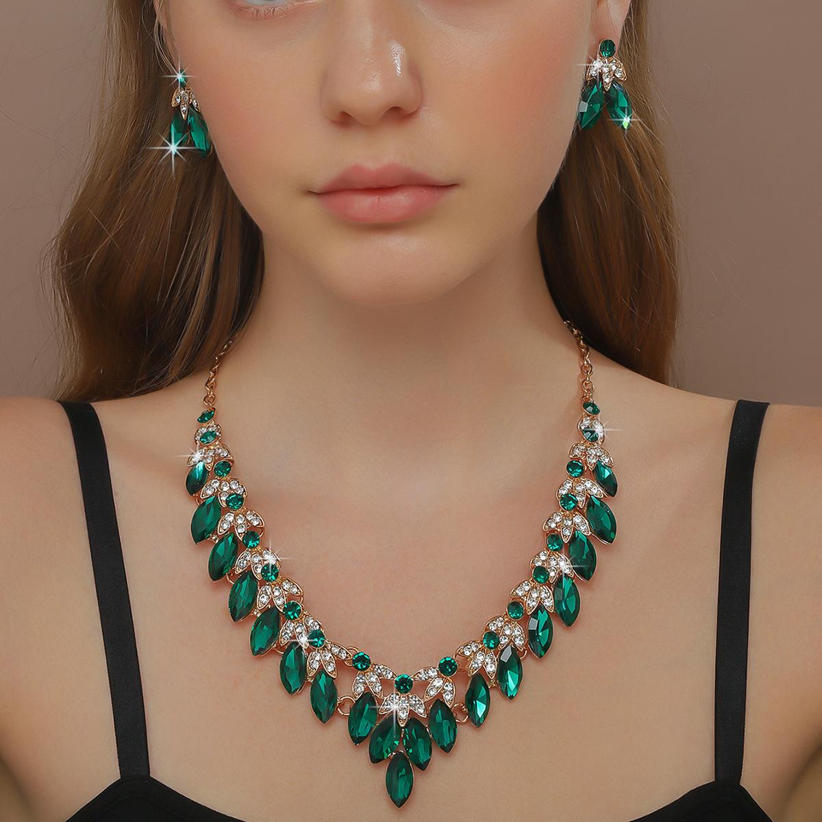 

Модні Ювелірні Вироби Для Жіночого Комплекту зелений