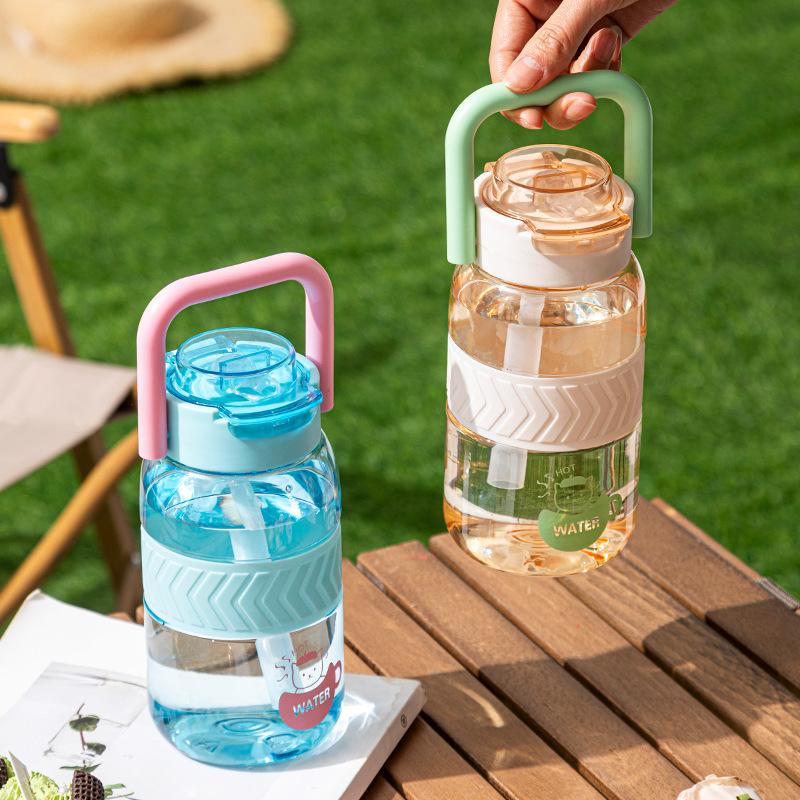 Water bottle summer cartoon children's sports kettle outdoor large capacity plastic cup outdoor portable car space cup wholesale