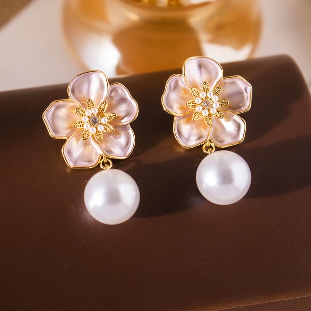 Elegant Zircon Flower and Pearl Stud Earrings - High-End Niche Design