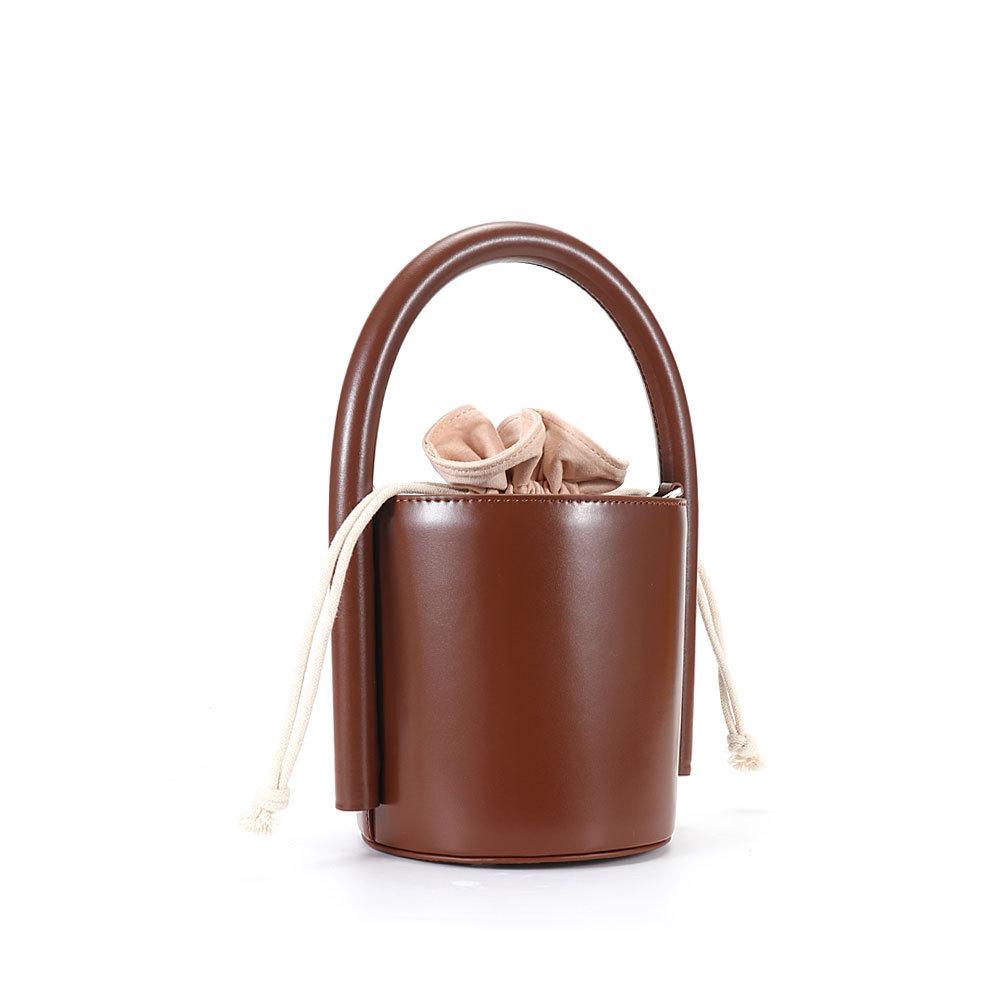 The Bucket Bag Features A Niche Design with A High-end Feel It Is A Single-shoulder Crossbody Bucket Bag
