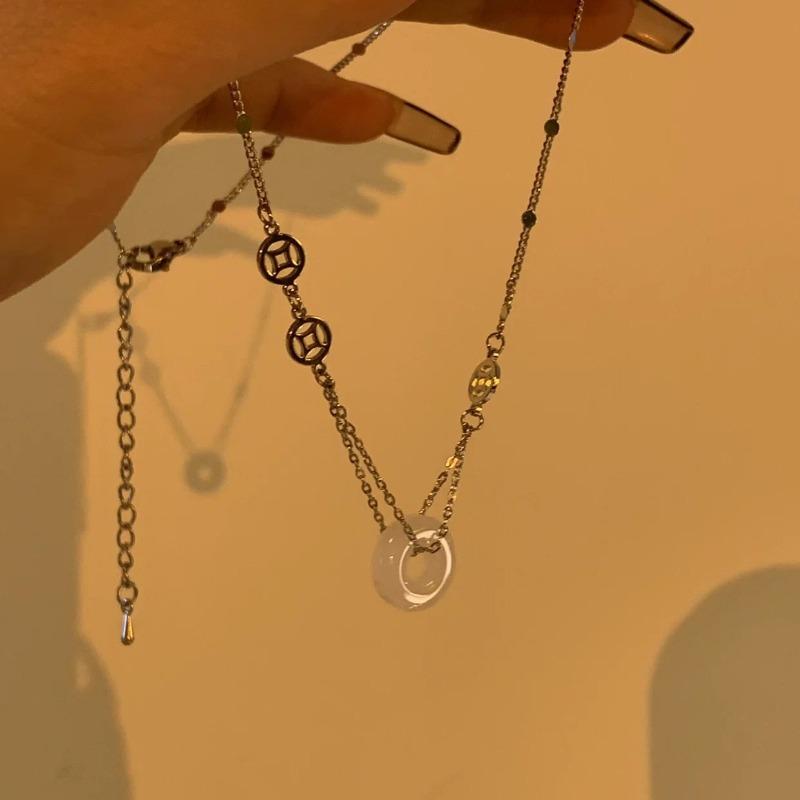 Wind, jade safety buckle necklace 2026 new women's niche design clavicle chain neck chain