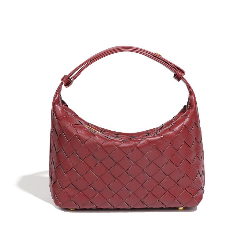 Niche Design Fashionable Casual Hand Carry Women's Bag Versatile Small Fresh Texture Shoulder Armpit Bag Handwoven Bag