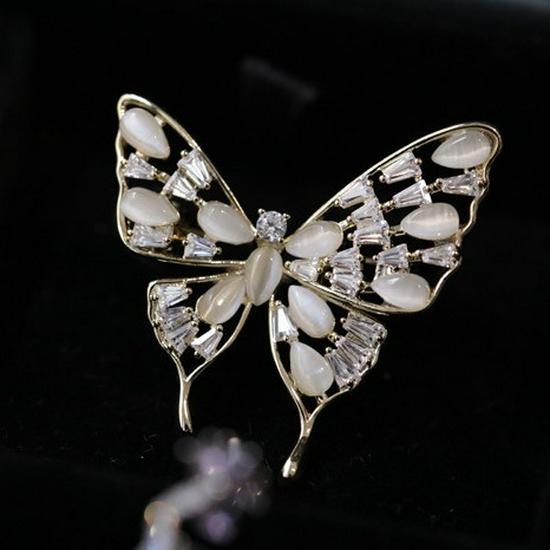 Elegant Cat s Eye Zircon Butterfly Brooch - Versatile White Corsage Pin Gift